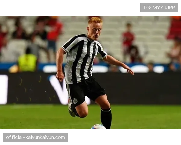 纽卡斯尔联官方确认，前锋伊萨克因腹股沟伤势将缺席四周